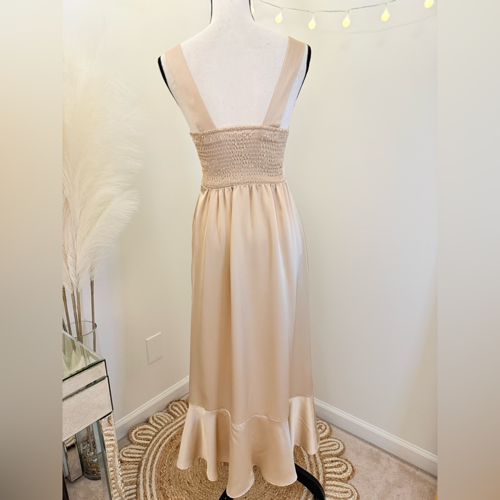 🌾 Show Me Your MuMu Satiny Champagne Dress - Picture 3 of 4